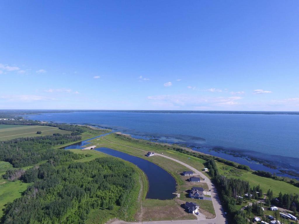 Alberta Beach Inn And Suites Dış mekan fotoğraf